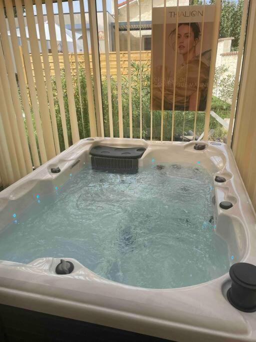 Houdarling Chalet Et Spa Hammam Jacuzzi Et Sauna Νιμ Εξωτερικό φωτογραφία