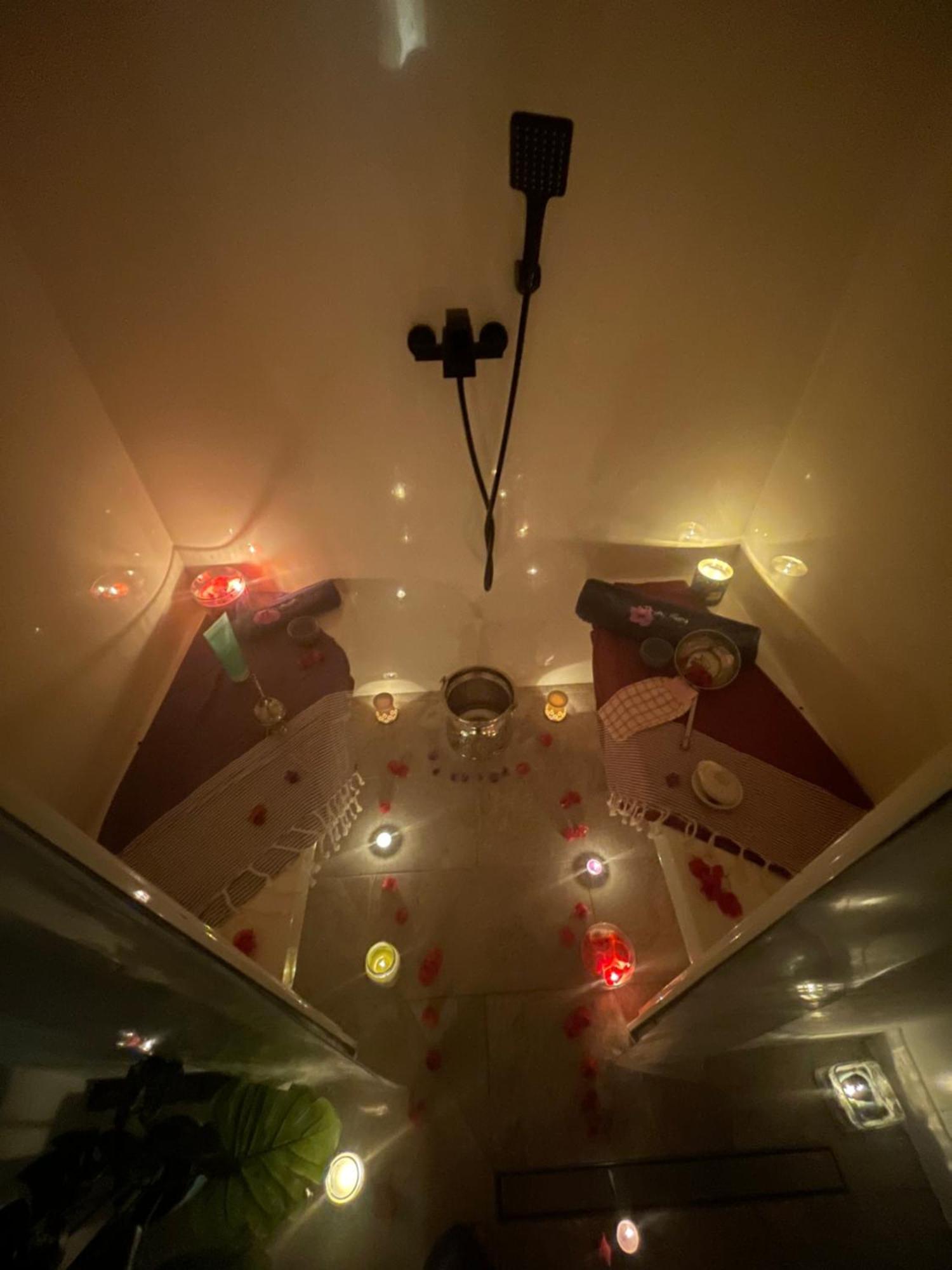 Houdarling Chalet Et Spa Hammam Jacuzzi Et Sauna Νιμ Εξωτερικό φωτογραφία