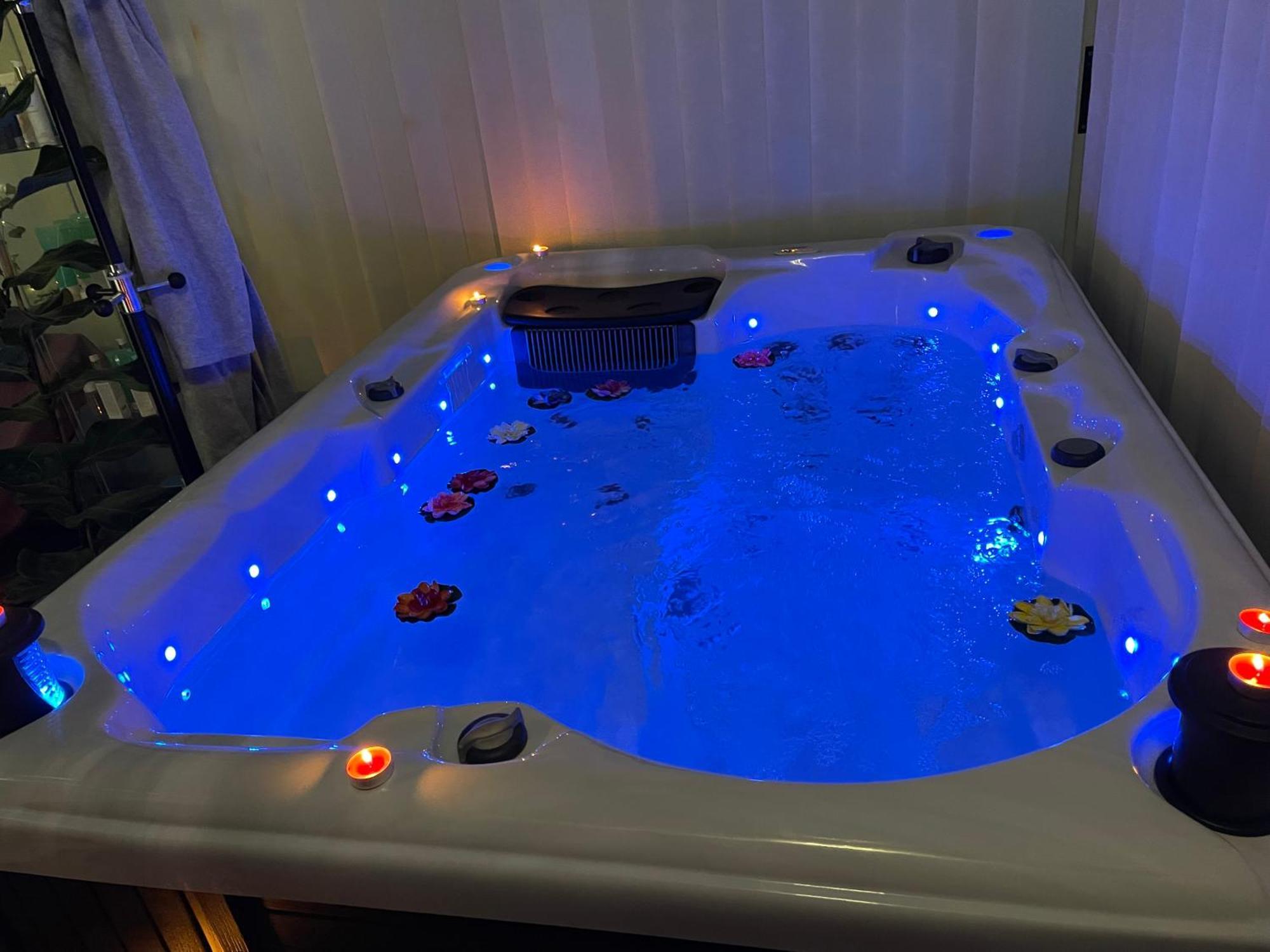 Houdarling Chalet Et Spa Hammam Jacuzzi Et Sauna Νιμ Εξωτερικό φωτογραφία